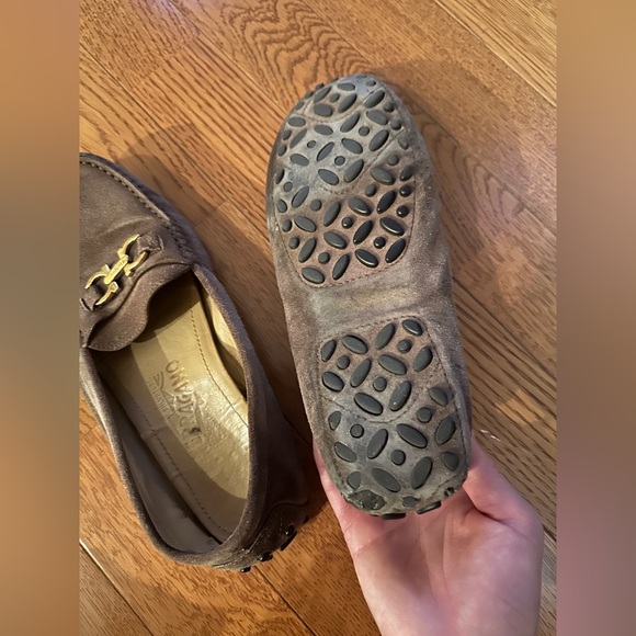 Ferragamo Loafers. Super comfortable. Sole has some damages. - Picture 3 of 4